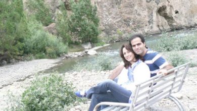 ايراني وزوجته في ايران