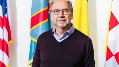 عالم فيروسات بلجيكي بيتر بيوت