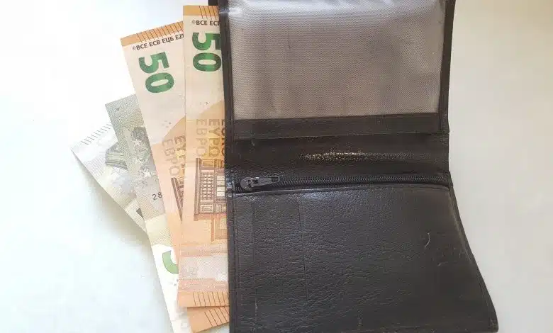 بلجيكا: ما هو راتب الإعانة الإجتماعية ابتداءا من شهر سبتمبر 2021 1 ما هو المبلغ المالي النقدي المسموح به في مطارات الاتحاد الاوروبي