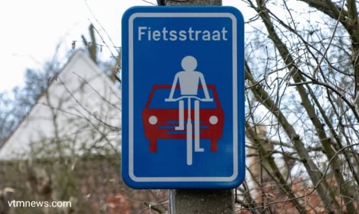 ما تعني إشارات شوارع الدراجات في بلجيكا