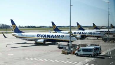 التوصل إلى اتفاق لتعويض المسافرين عن إلغاء 172 رحلة طيران لشركة رايان إير
