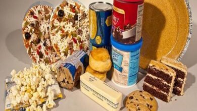 الأغذية الطبيعية والأغذية المصنعة