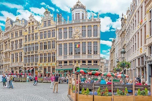 الإقامة في بلجيكا