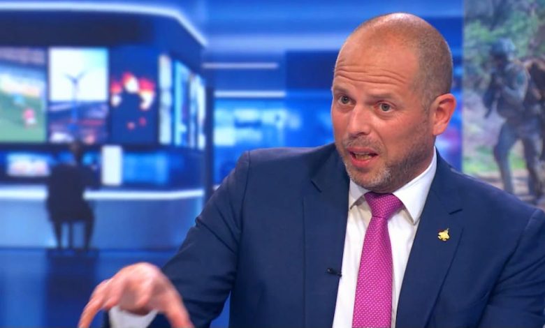 Belgian Defence Minister Theo Francken calls for tougher measures against violent protesters in Brussels.