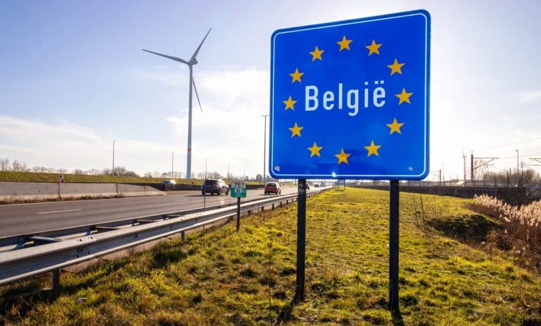 Cars traveling on a Belgian highway ahead of the planned 2027 road vignette.